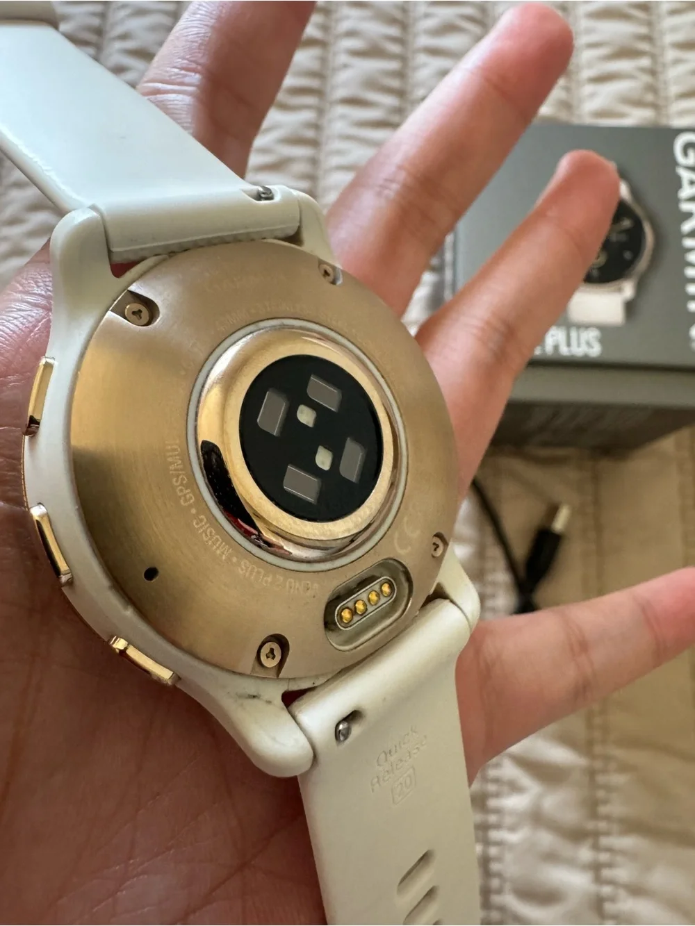 Garmin Venu 2 Plus Smartwatch - White and gold